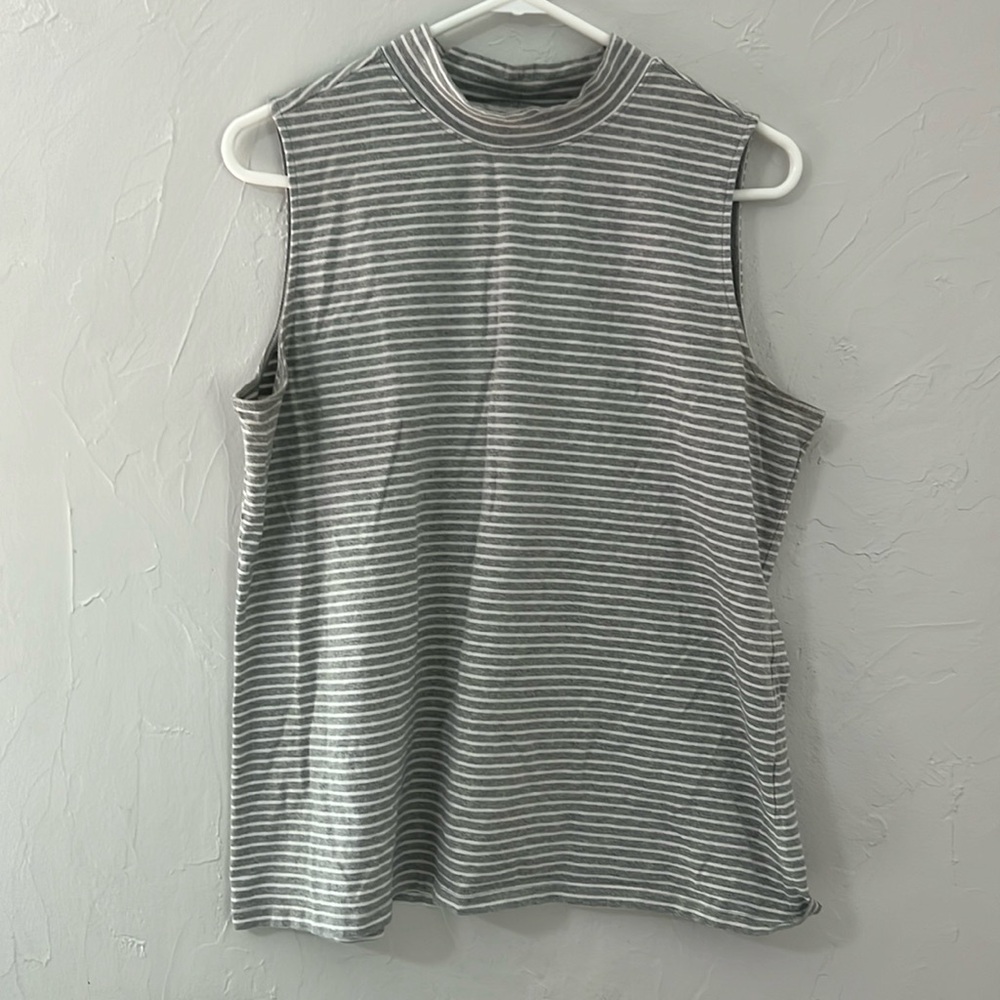 Christopher and banks mockneck tank